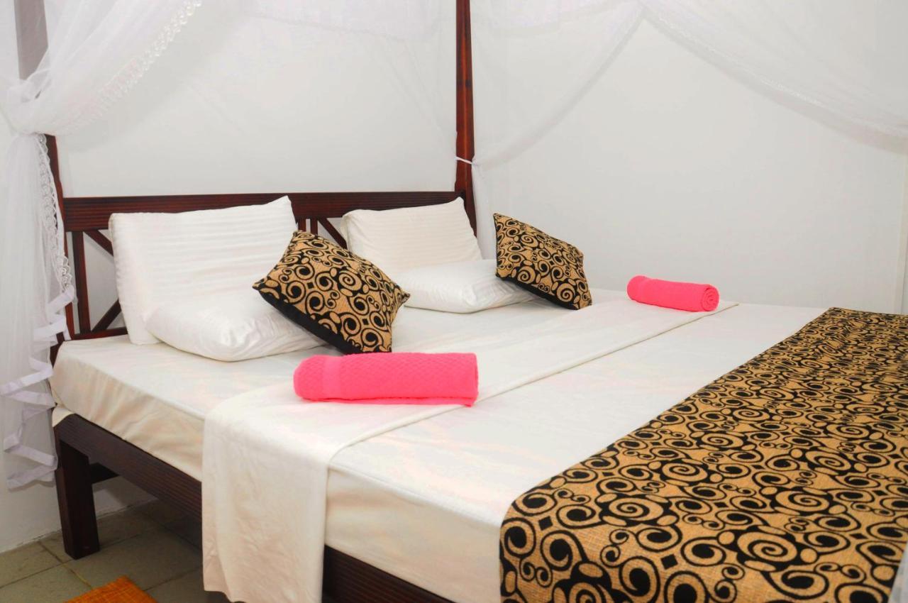 Deutsch Lanka Hotel Telwatta エクステリア 写真